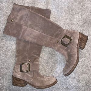 PURA LOPEZ Tall suede boots size 6 💜